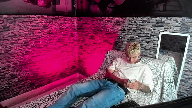 weesley boy online show from September 17, 2025, 11:40 pm