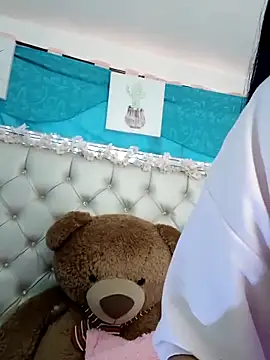 Snapshot of ZARAY_1118 chatting on October 8, 2025, 7:03 pm ZARAY 1118 online show from October 8, 2025, 7:03 pm