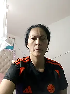 Snapshot of ZARAY_1118 chatting on September 21, 2025, 9:42 pm ZARAY 1118 online show from September 21, 2025, 9:42 pm