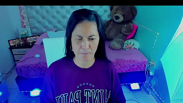 Snapshot of ZARAY_1118 chatting on September 14, 2025, 10:32 pm ZARAY 1118 online show from September 14, 2025, 10:32 pm