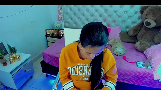 Snapshot of ZARAY_1118 chatting on September 17, 2025, 11:29 pm ZARAY 1118 online show from September 17, 2025, 11:29 pm