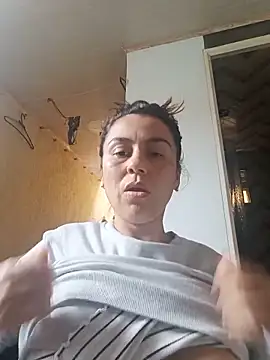 vanessa-titisM online show from May 31, 2026, 4:57 pm