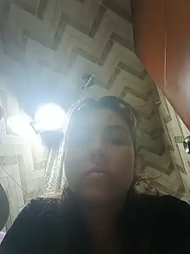 vanessa-titisM online show from June 16, 2026, 2:22 am