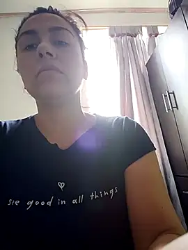 vanessa-titisM online show from December 2, 2025, 3:47 pm