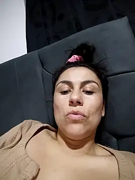 vanessa-titisM online show from March 15, 2026, 2:40 am