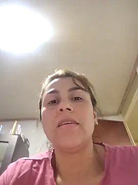 vanessa-titisM online show from May 6, 2026, 2:59 am