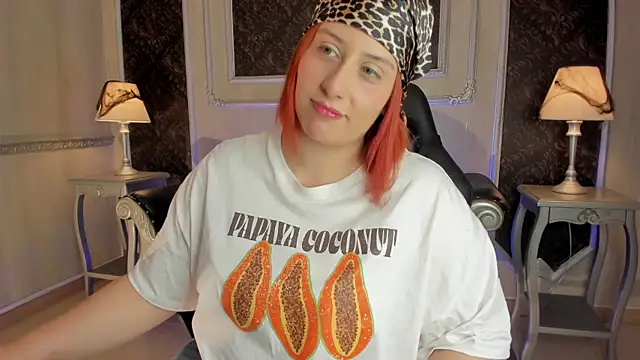 Snapshot of Helenstanford chatting on October 17, 2025, 1:24 pm Helenstanford online show from October 17, 2025, 1:24 pm