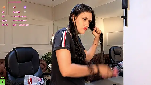 ArielBlossom    online show from September 18, 2025, 11:24 am