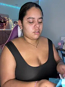 Anabelle 00  online show from April 17, 2026, 3:09 am