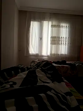 Snapshot of LAZ3R1 chatting on October 4, 2025, 3:08 am LAZ3R1 online show from October 4, 2025, 3:08 am