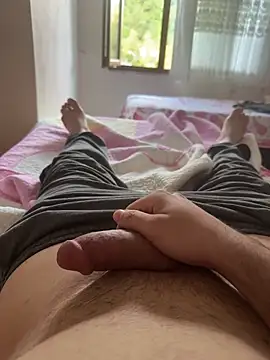 Snapshot of LAZ3R1 chatting on September 17, 2025, 2:30 pm LAZ3R1 online show from September 17, 2025, 2:30 pm