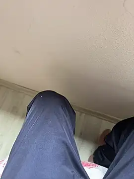 Snapshot of LAZ3R1 chatting on October 16, 2025, 10:23 am LAZ3R1 online show from October 16, 2025, 10:23 am