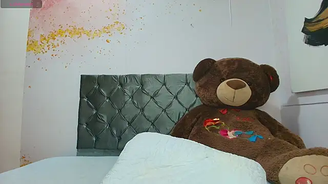 Snapshot of debora_ortiz chatting on October 7, 2025, 1:23 pm debora ortiz online show from October 7, 2025, 1:23 pm