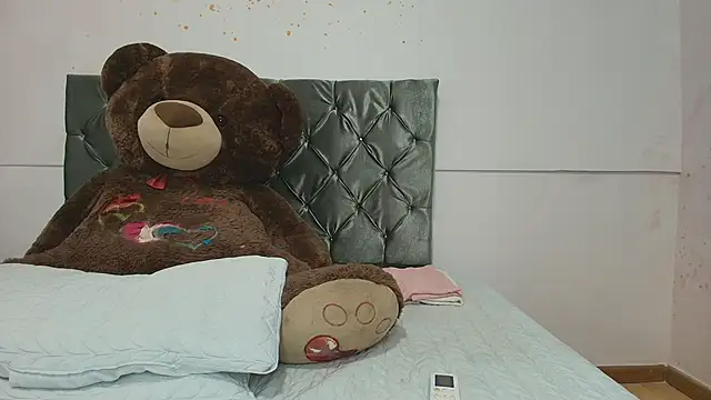 Snapshot of debora_ortiz chatting on October 27, 2025, 1:23 pm debora ortiz online show from October 27, 2025, 1:23 pm