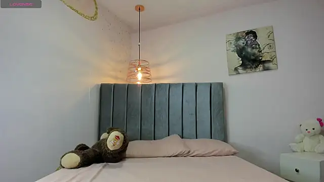 Snapshot of debora_ortiz chatting on September 29, 2025, 1:17 pm debora ortiz online show from September 29, 2025, 1:17 pm