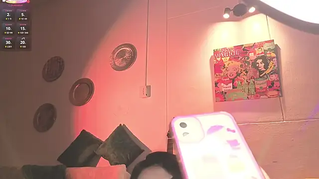 Snapshot of ashlynnlowe_ chatting on September 17, 2025, 8:33 pm ashlynnlowe online show from September 17, 2025, 8:33 pm