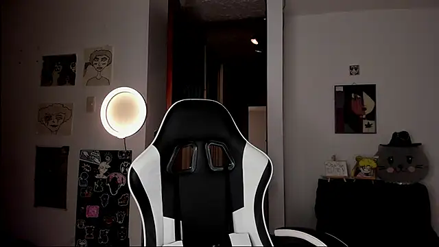 guynextdo0r online show from October 7, 2025, 9:10 am