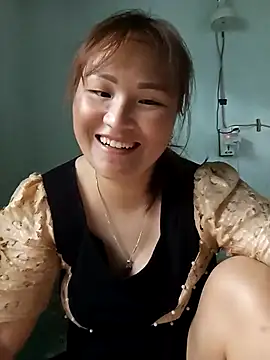 Snapshot of Tamara-a chatting on October 18, 2025, 3:41 am Tamara-a online show from October 18, 2025, 3:41 am