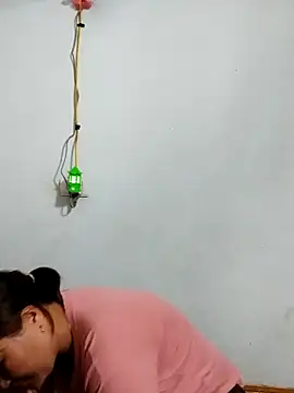 Snapshot of Tamara-a chatting on October 4, 2025, 11:56 am Tamara-a online show from October 4, 2025, 11:56 am