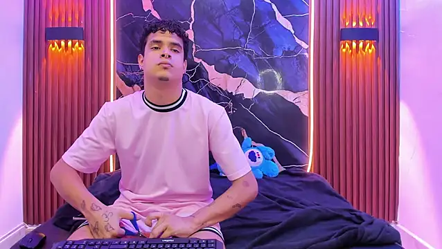 Lucky boys  X online show from March 12, 2026, 7:40 pm