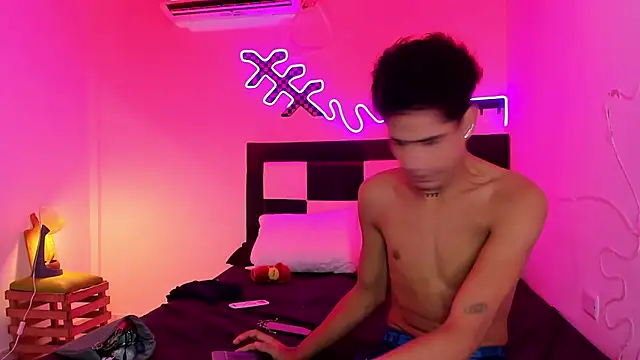 Snapshot of Lucky_boys__X chatting on October 18, 2025, 11:56 am Lucky boys  X online show from October 18, 2025, 11:56 am