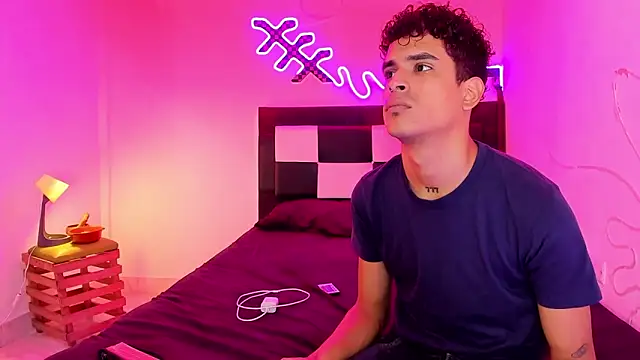 Snapshot of Lucky_boys__X chatting on October 11, 2025, 11:55 am Lucky boys  X online show from October 11, 2025, 11:55 am