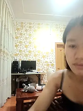 luy-xinh02 online show from September 16, 2025, 12:50 pm