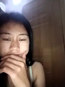 luy-xinh02 online show from September 25, 2025, 2:34 pm