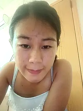 luy-xinh02 online show from September 15, 2025, 8:26 am