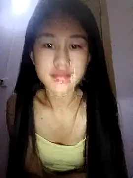 luy-xinh02 online show from October 8, 2025, 9:59 pm