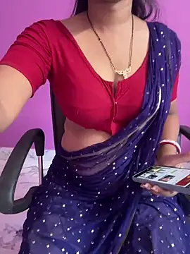 hottylizaa online show from September 26, 2025, 4:08 am