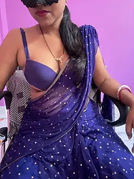 hottylizaa online show from October 15, 2025, 3:38 am