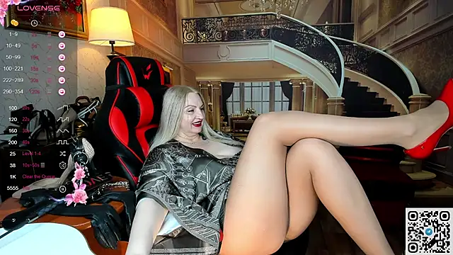 Nina Devillle online show from March 27, 2026, 11:22 am