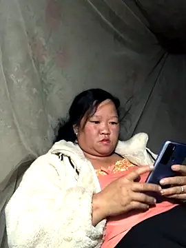 riso-00 online show from November 28, 2025, 3:34 pm