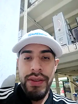 Snapshot of Waver857 chatting on November 1, 2025, 12:39 am Waver857 online show from November 1, 2025, 12:39 am