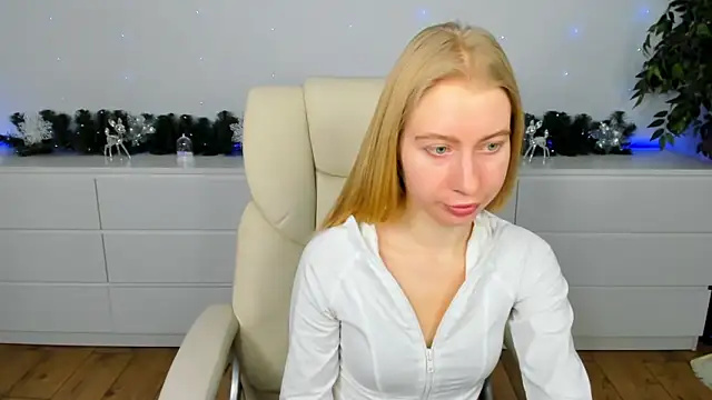 Alina Blonde online show from January 11, 2026, 6:42 am