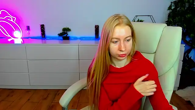 Alina Blonde online show from November 8, 2025, 7:01 am