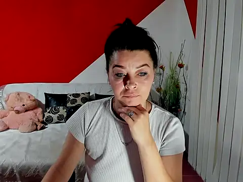 Soffy Skye online show from September 24, 2025, 3:35 am