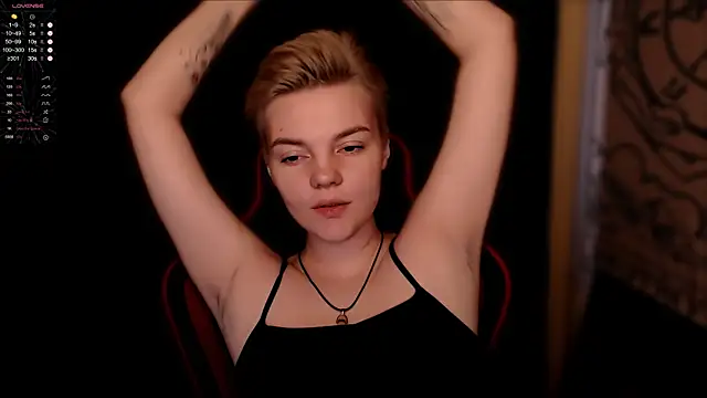 Snapshot of KrisNeal chatting on November 1, 2025, 9:03 am KrisNeal online show from November 1, 2025, 9:03 am