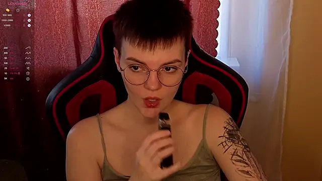 Snapshot of KrisNeal chatting on October 2, 2025, 9:34 am KrisNeal online show from October 2, 2025, 9:34 am