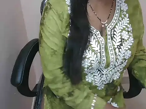 Snapshot of bold_naina chatting on October 19, 2025, 4:04 am bold naina online show from October 19, 2025, 4:04 am