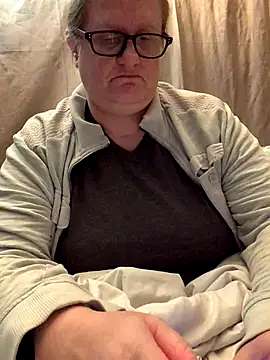 lindamarie  online show from September 22, 2025, 2:56 pm