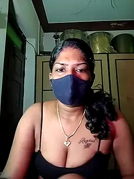 Snapshot of Tamil_Kavitha chatting on July 20, 2026, 6:21 am Tamil Kavitha online show from July 20, 2026, 6:21 am