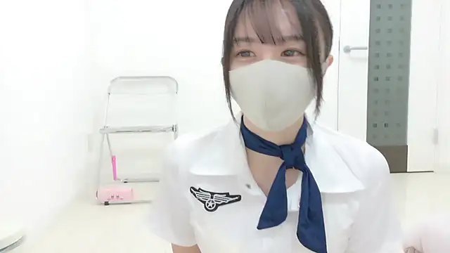  Mia land  online show from November 28, 2025, 1:22 pm