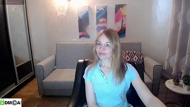 Snapshot of shy_hot_cat chatting on October 24, 2025, 6:23 am shy hot cat online show from October 24, 2025, 6:23 am