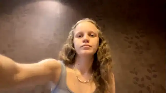 Snapshot of GlyndaCaver chatting on September 23, 2025, 11:17 am GlyndaCaver online show from September 23, 2025, 11:17 am