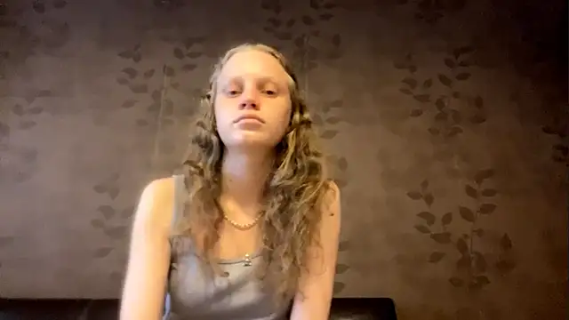 Snapshot of GlyndaCaver chatting on September 25, 2025, 9:48 am GlyndaCaver online show from September 25, 2025, 9:48 am