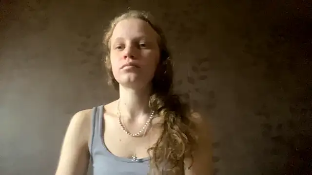 Snapshot of GlyndaCaver chatting on October 6, 2025, 11:11 am GlyndaCaver online show from October 6, 2025, 11:11 am