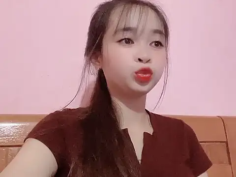 Snapshot of Suna7383 chatting on October 10, 2025, 4:52 pm Suna7383 online show from October 10, 2025, 4:52 pm