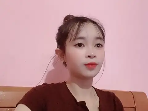 Snapshot of Suna7383 chatting on October 19, 2025, 5:16 pm Suna7383 online show from October 19, 2025, 5:16 pm